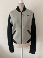 Nike hoodie Jacke grau schwarz Jacke m Damen Brandenburg - Schönefeld Vorschau