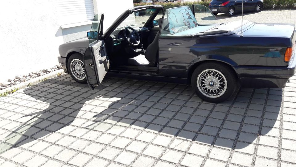 BMW 325 i Cabrio M-Technik 2 Paket, Hardtop, H-Kennzeichen in Villingen-Schwenningen