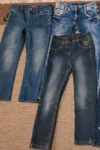 Jeans Hosen Mädchen 110/116 in Wallstawe