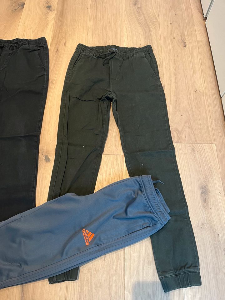 Jack and Jones und Adidas Jungen Hose gr. 164/170 in Zeven