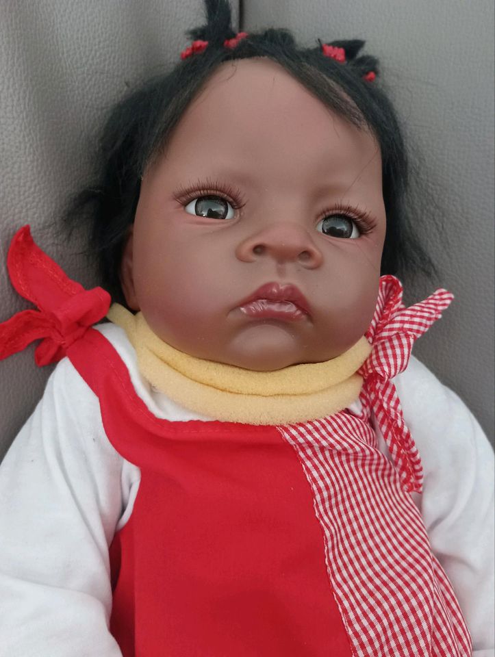 Ashton Drake Galleries Baby Puppe Sammlerpuppe Jasmine in Schliengen