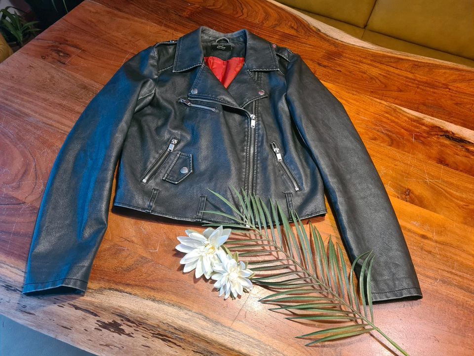 Super stylische  Leder Biker Jacke , Retro,  von Only in Gr. 34 in Göppingen