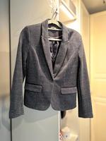 Blazer grau mit Flicken auf den Ellenbogen Nordrhein-Westfalen - Niederzier Vorschau