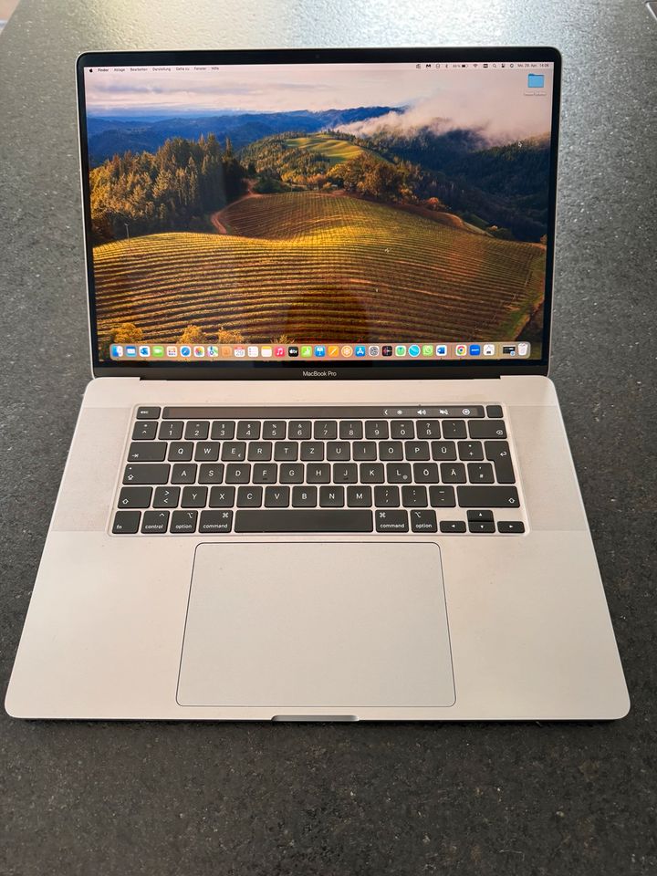 MacBook Pro 16 Zoll, 512GB, 2,6 GHz i7, 32GB, Space Grau in Markkleeberg