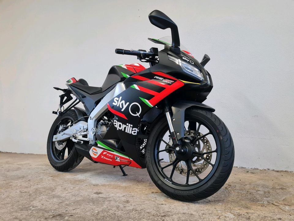 ✅Aprilia RS 125 GP Replica Tieferg 1.Hd ABS TÜV, SH, E5, LED 4tkm in Wyhl