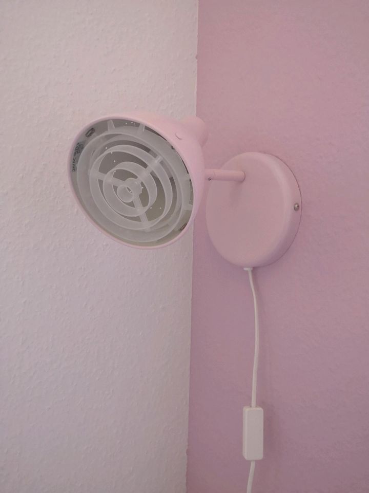 Wandlampe / Leselampe Ikea pink / rosa in Magdeburg