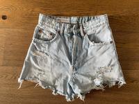 Zara Jeans Short, Gr. 36, hellblau Thüringen - Kahla Vorschau