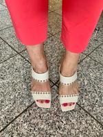 Jimmy Choo Sandalen mit Blockabsatz, Gr. 38,5, beige Bayern - Stein Vorschau