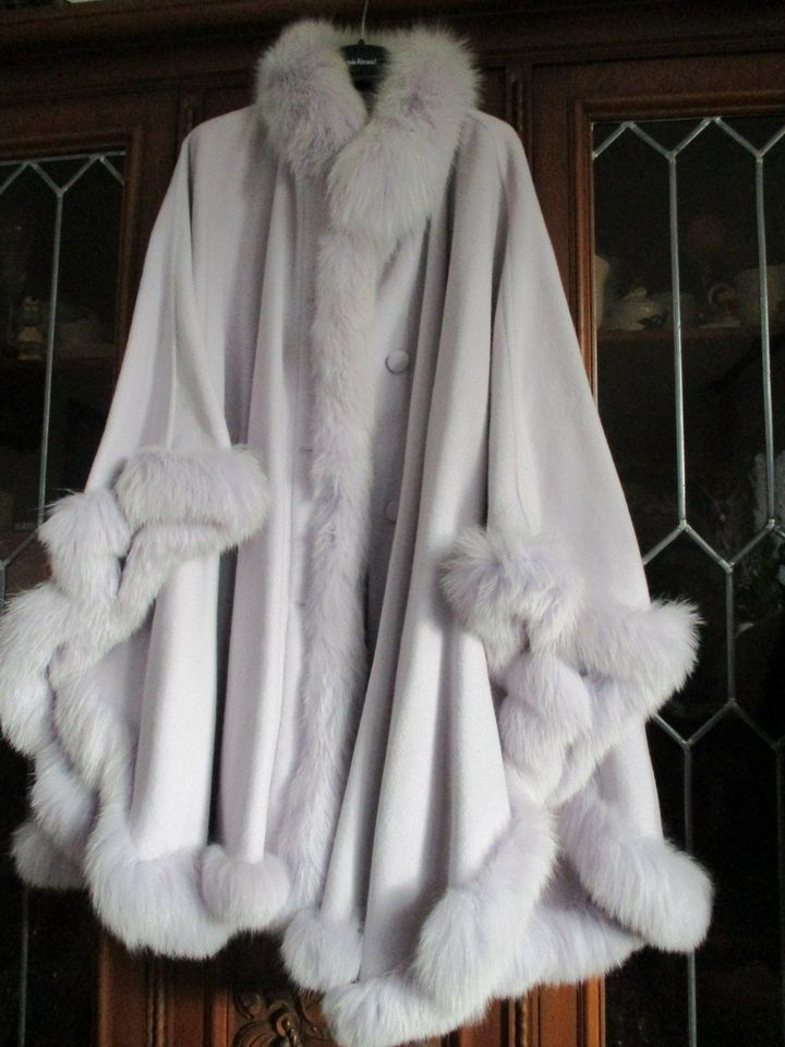 Cape Poncho lang echt Pelz Kaschmir Angora Wolle flieder one size in Bayern  - Collenberg | eBay Kleinanzeigen ist jetzt Kleinanzeigen