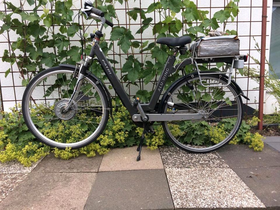 E Bike Fahrrad 28 Zoll Patri in Bad Salzuflen