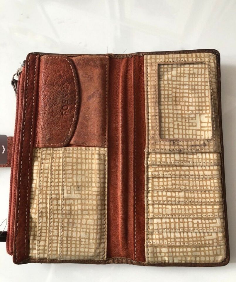 Fossil Geldbeutel Vintage echtes Leder in Berlin