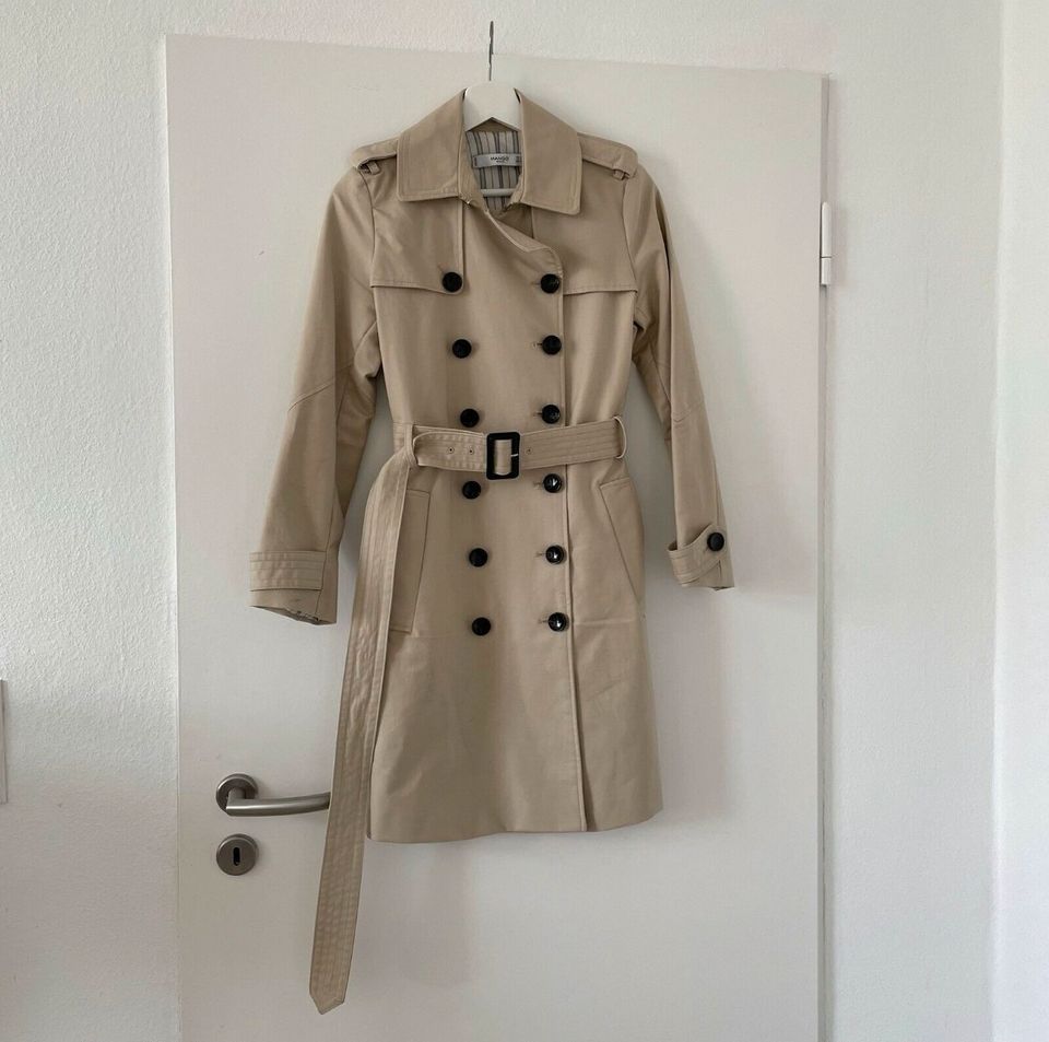 Beiger Mango Trenchcoat / Mantel in Ankum