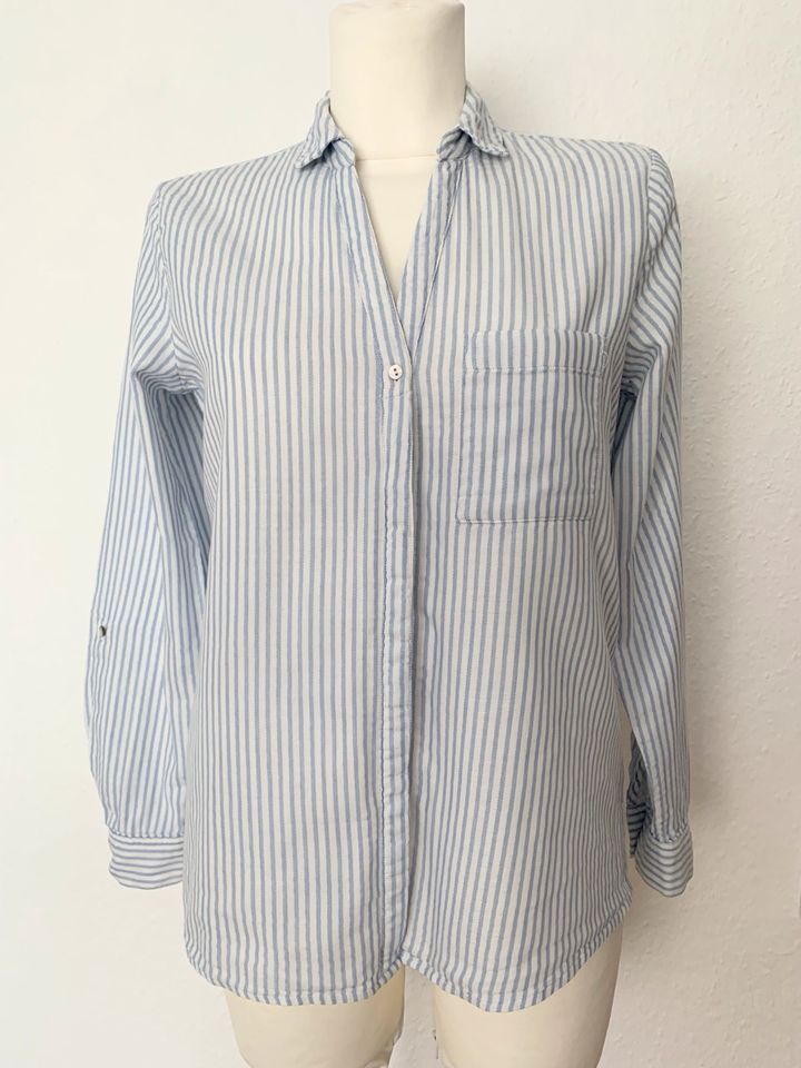 Esprit Bluse Gr. S / 36 blau weiss gestreift doubleface Baumwolle in Bad Füssing