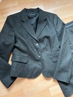 Strenesse Kostüm Anthrazit 38 Blazer Rock Kaschmir elegant Sachsen - Bautzen Vorschau