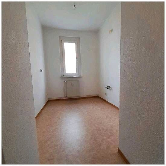 Günstige 3 Raum Whg. 59qm  352€  Balkon in Herzberg/Elster