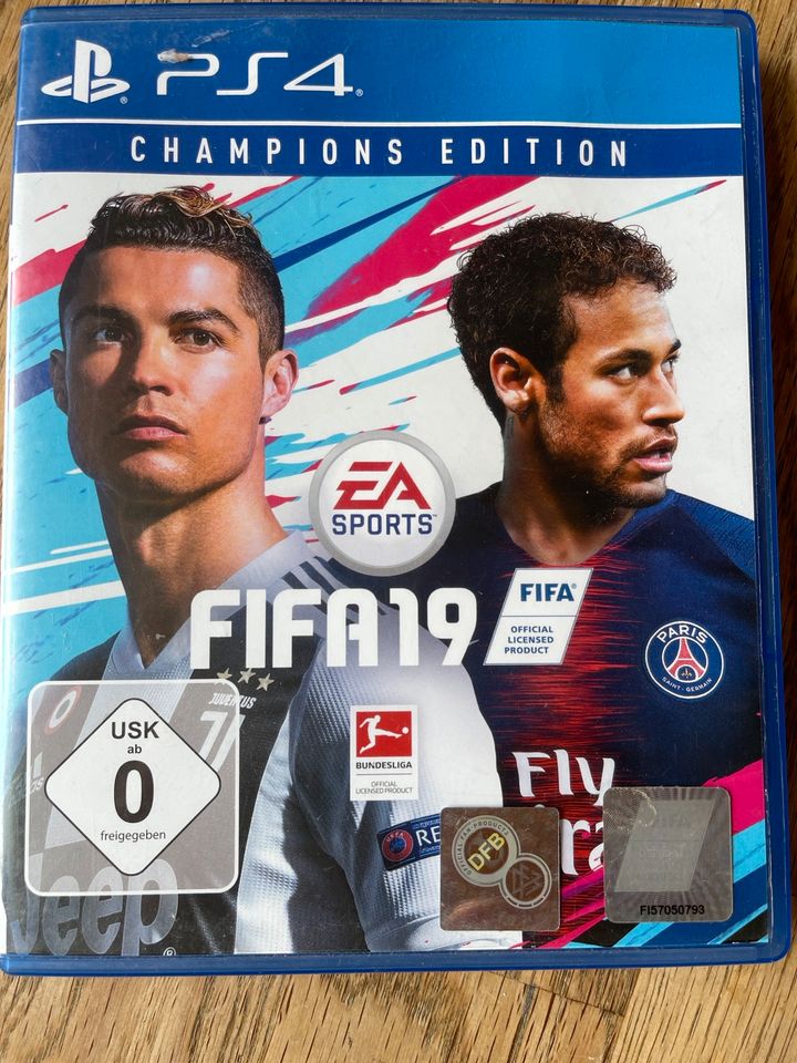 FIFA19 Champions Edition PS4 in Kalletal