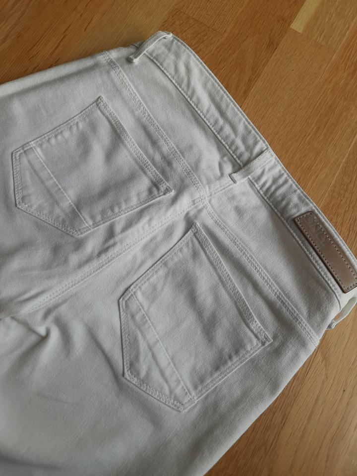Damen Jeans ONLY weiß Gr.26/32 sehr guter Zustand in Langen (Hessen)
