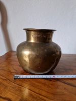 Vase mit Runen Messing Bayern - Hohenkammer Vorschau