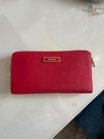 DKNY Portemonnaie Geldbörse Saffiano Leder Rot 20x10x3 cm Top Düsseldorf - Stadtmitte Vorschau