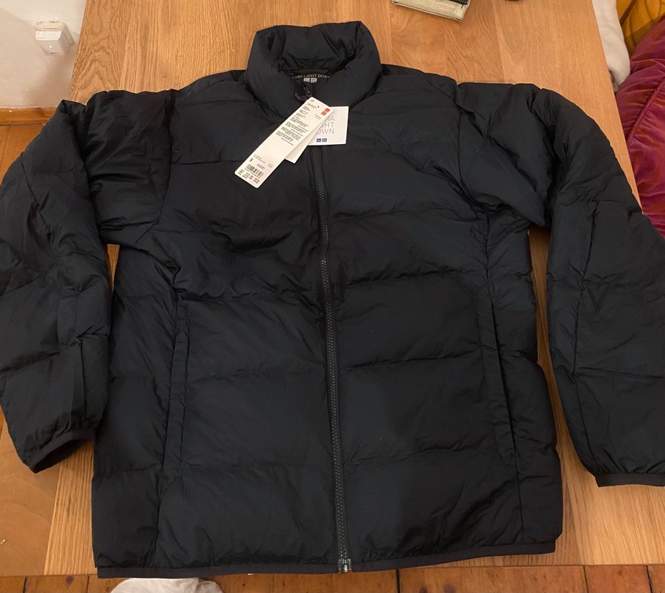 Uniqlo ultra light down jacke in Köln