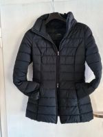 GUESS 2×2 Stretch Gr.S Damen Steppjacke Schwarz 2 Wegereißverschl Niedersachsen - Oldenburg Vorschau