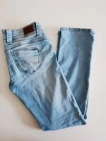 Damen Jeans Pepe Venus Straight fit 29/30 neuwertig Brandenburg - Hoppegarten Vorschau