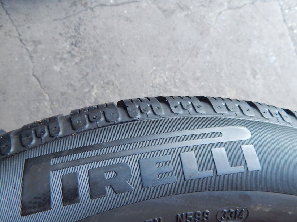 2 x winterreifen 225 55 R17  97H Pirelli 6 mm DOT 2014 in Dortmund
