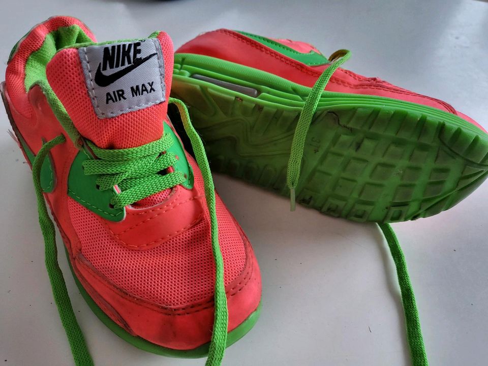 Nike Air Max Schuhe I Mädchen Neon Farben in Brandenburg - Schildow |  Gebrauchte Kinderschuhe Größe 31 kaufen | eBay Kleinanzeigen ist jetzt  Kleinanzeigen