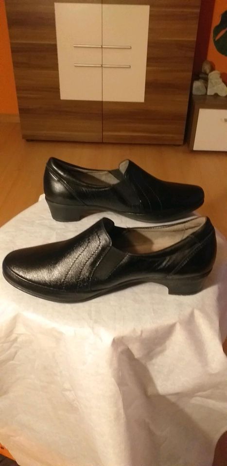Damen Schuhe classiche Pumps schwarz in Herbolzheim