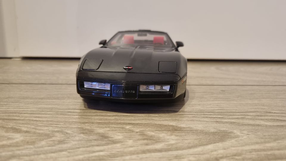 1:18 AutoArt Chevrolet Corvette C4 Targa 1986/Schwarz/ Z06 Felgen in Ebhausen