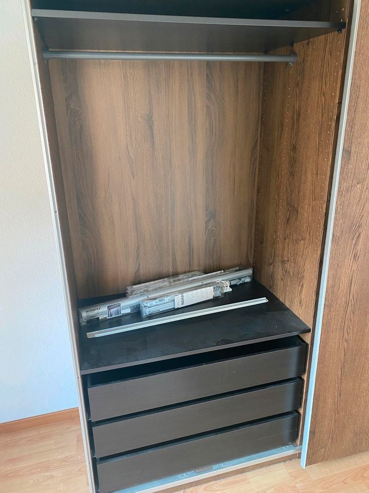 Kleiderschrank PAX Ikea in Weissach