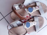 Rieker  T-Steg Sandalen gold Metallringe grau beige, Gr. 38 Top Saarbrücken-Dudweiler - Dudweiler Vorschau