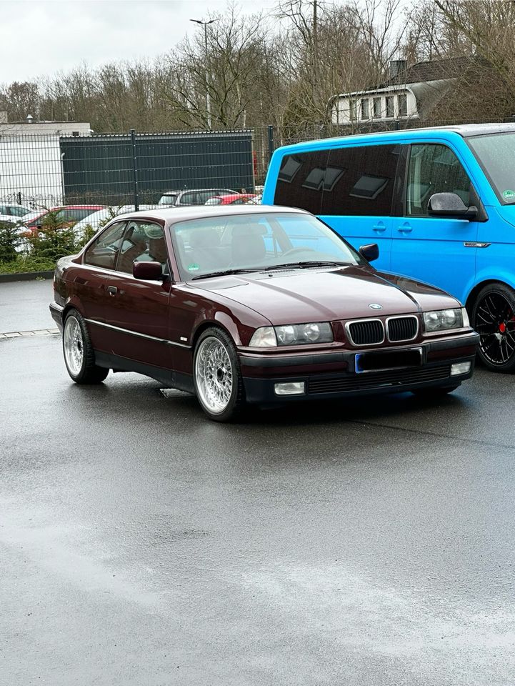 BMW E36 328i Coupé, Exclusiv Edition in Duisburg