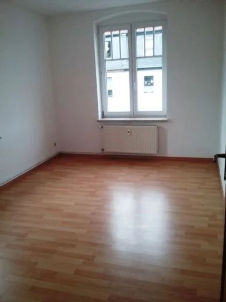 Sehr schöne helle 2 Raum Wohnung ab 01.07. in Lichtentanne zu vermieten in Ebersbrunn