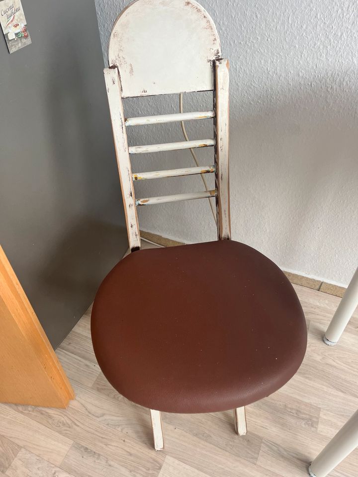 Ess-/Küchentisch inklusive Stühle in Düsseldorf
