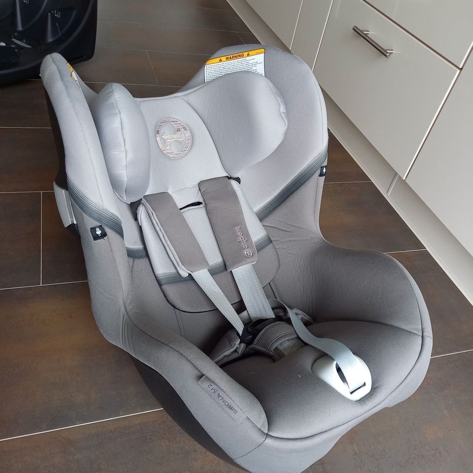 Cybex Sirona M2 inkl. Cybex Base M + Sommerbezug in Achim