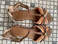 Sandalen TOM TAILOR braun/orange mit RV an Ferse Gr. 40 München - Ramersdorf-Perlach Vorschau