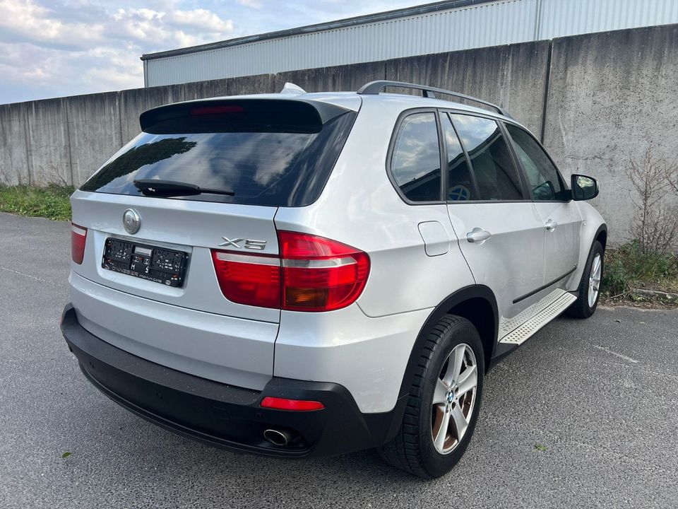 BMW X5 xDrive30d*HU Neu*Head-up-Display*Pano* in Berlin