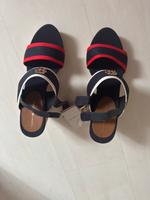 Sandalen Tommy Hilfiger gr 40 Nordrhein-Westfalen - Eschweiler Vorschau