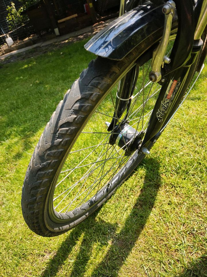 Flyke Fahrrad 26 Zoll Markenrad in Neuss