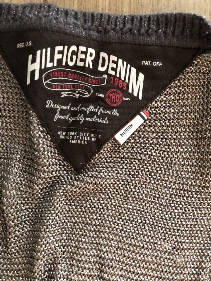 Tommy Hilfiger Damen Longshirt Gr.M Silber/grau in Scharbeutz