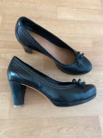 Clarks Damen Leder Pumps schwarz Gr. 41 Hessen - Steinbach Vorschau