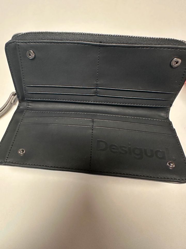 Desigual Handtasche Umhängetasch mit passender Geldbörse in Babenhausen