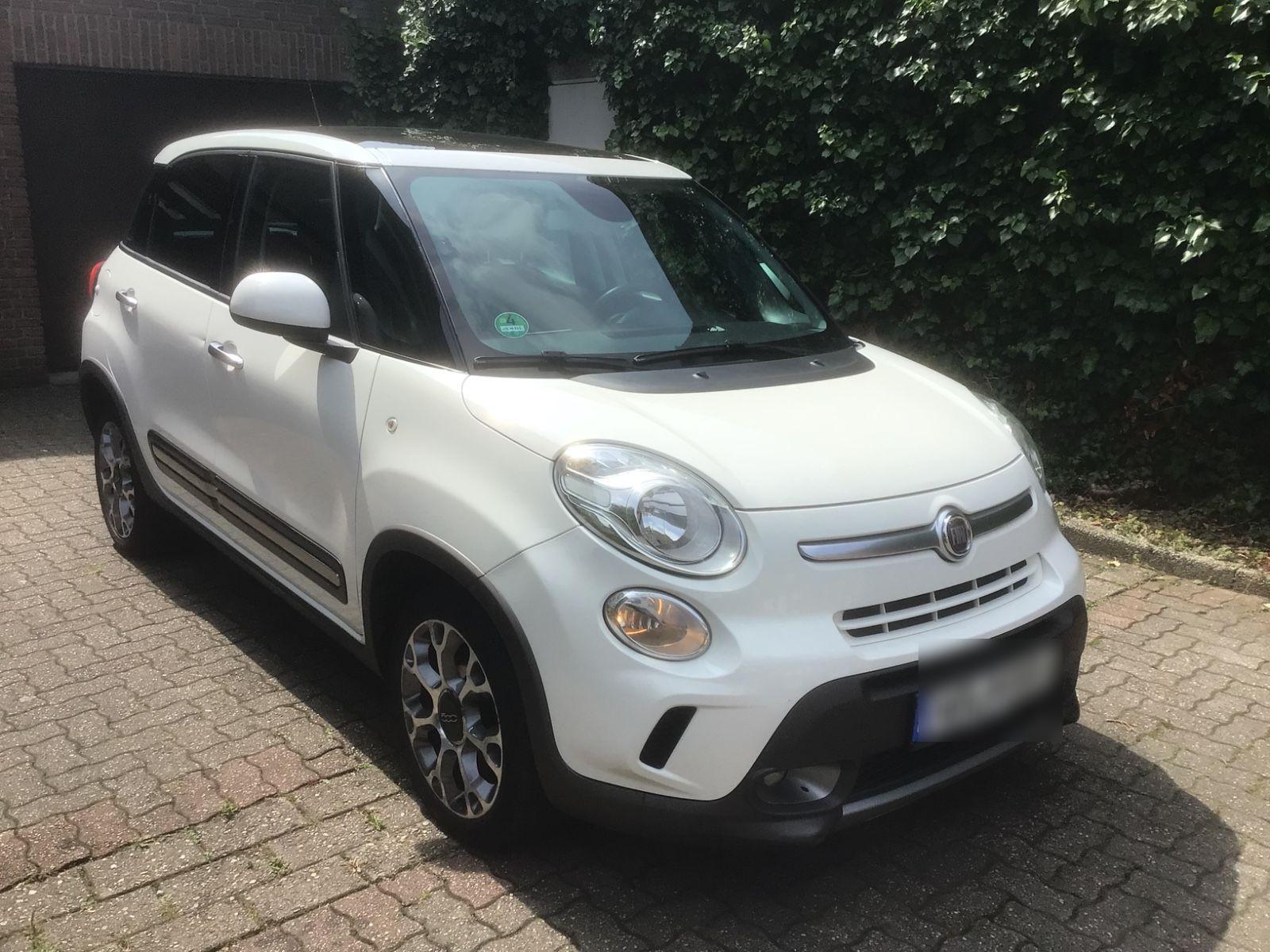 Abbildung des Autos Fiat 500L Trekking 1.3 1…