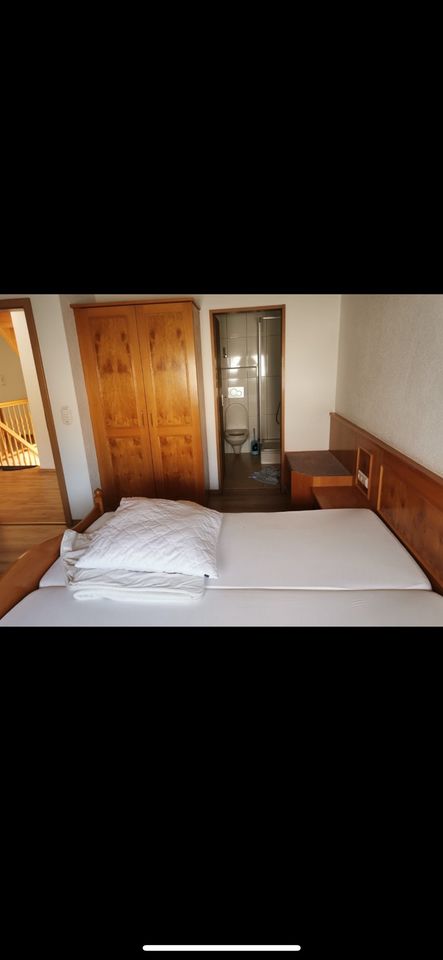 Möblierte Zimmer mit Bad in DETTINGEN ERMS bei Bad Urach in Reutlingen