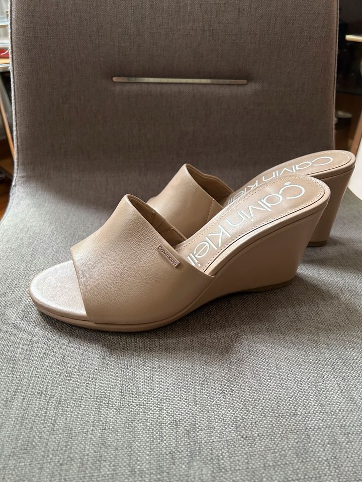 Mules Pumps Calvin Klein Größe 38,5 in Potsdam