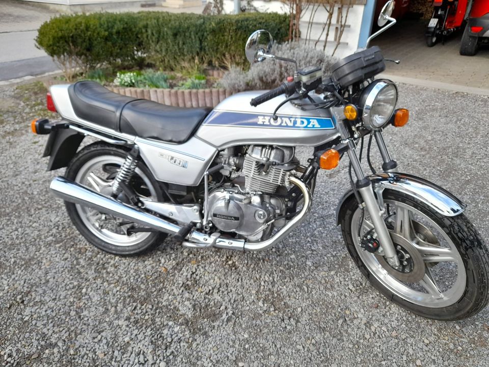 Honda CB 400N in Osterzell