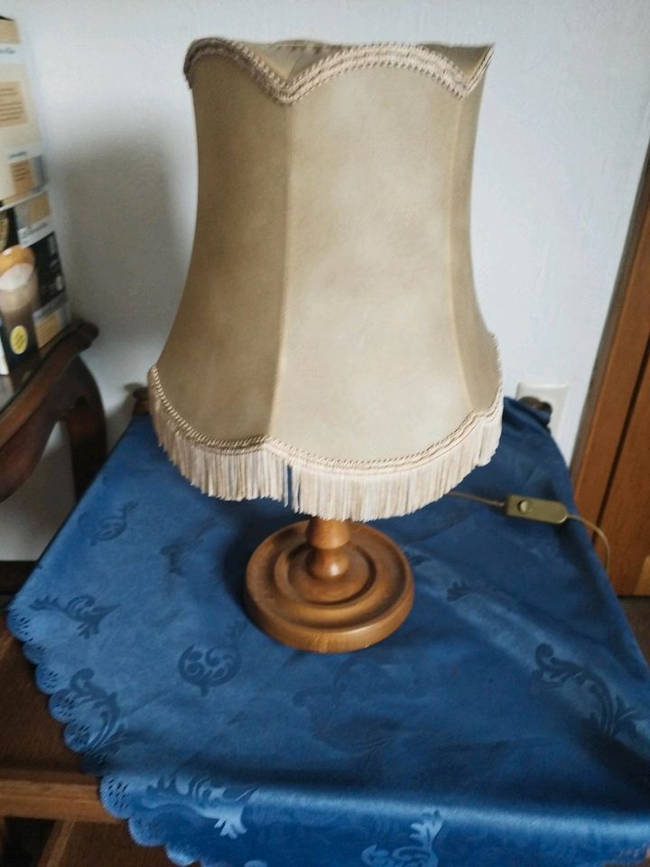 Nachttisch Lampe in Gründau