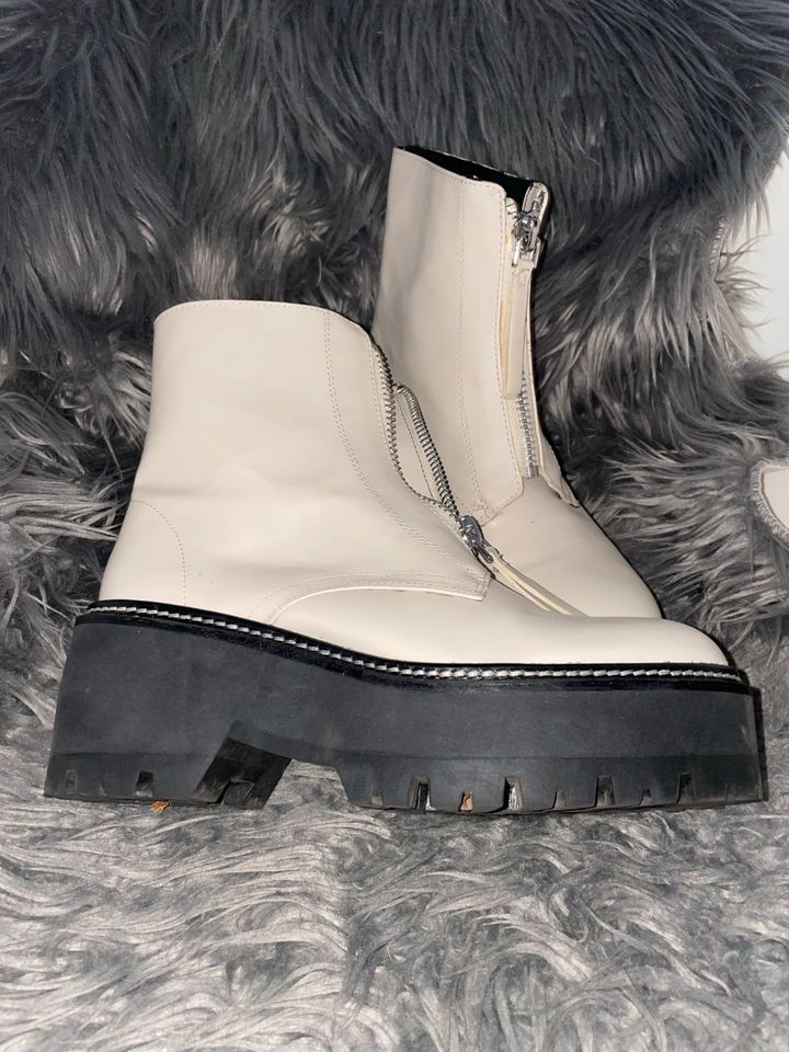 Stiefel Boots Creme Größe 39 H&M in Dresden