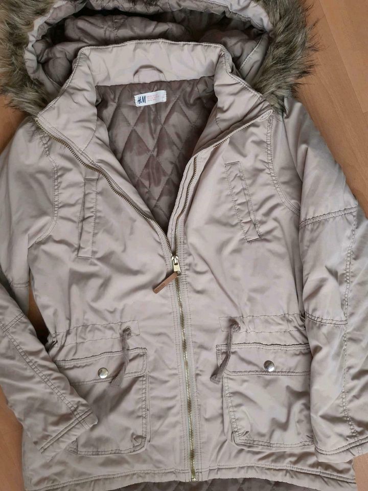 Mädchen Winterjacke Gr.152 H&M in Chemnitz